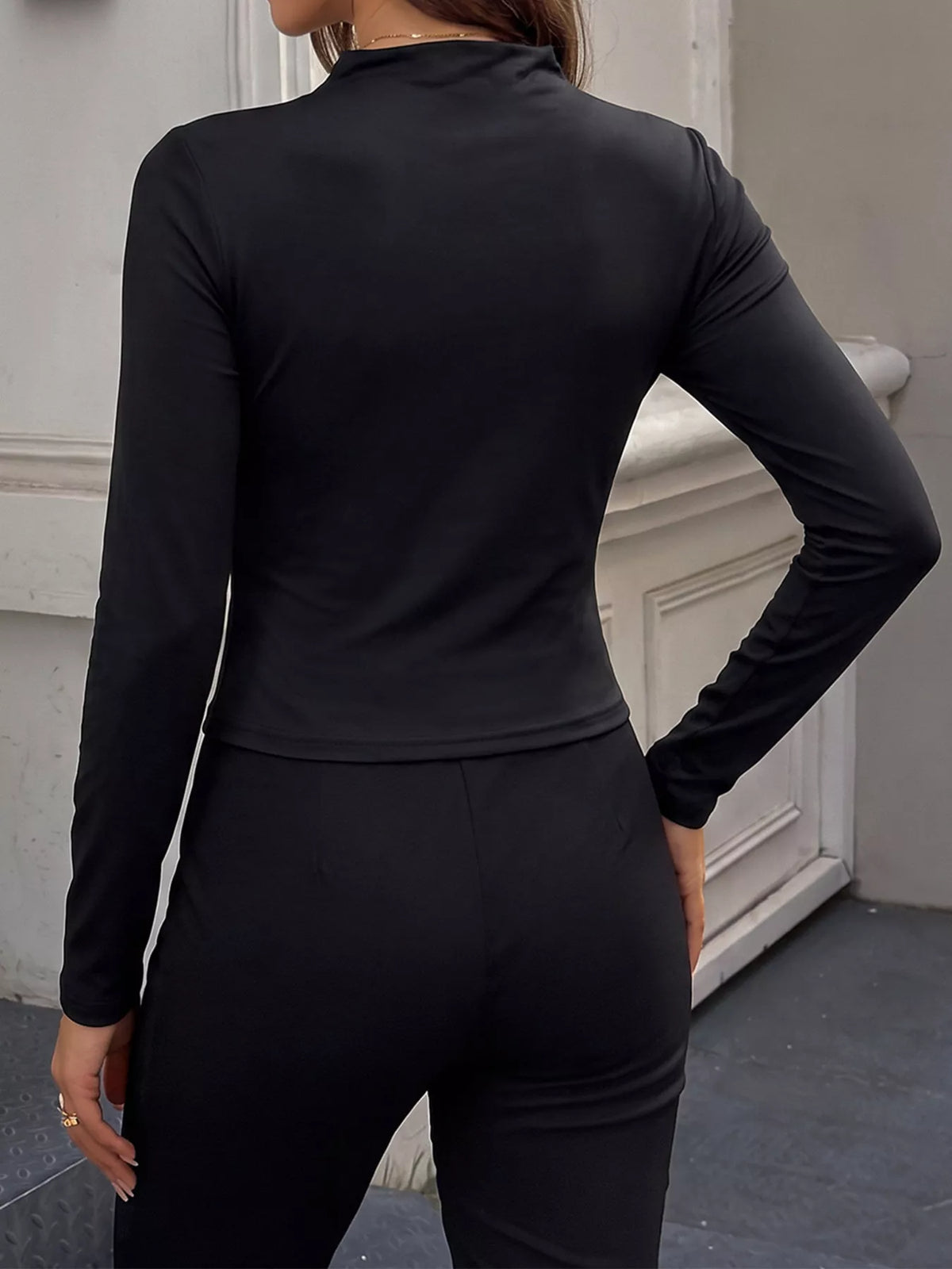 Slim Fit Long Sleeve Ruched Mock Neck T-Shirt - Black - View 5