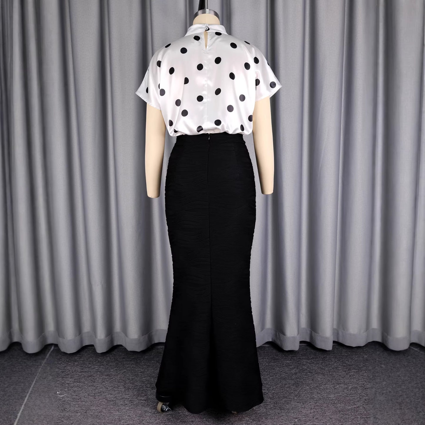 Wave dot top slim fit hip hugging long skirt two-piece set
