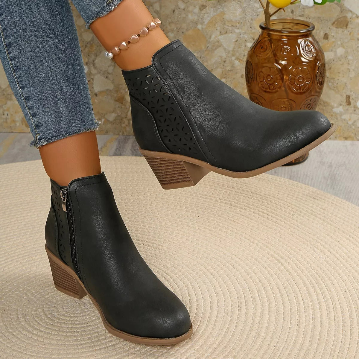 Point Toe Block Heels Boots - Black - View 4