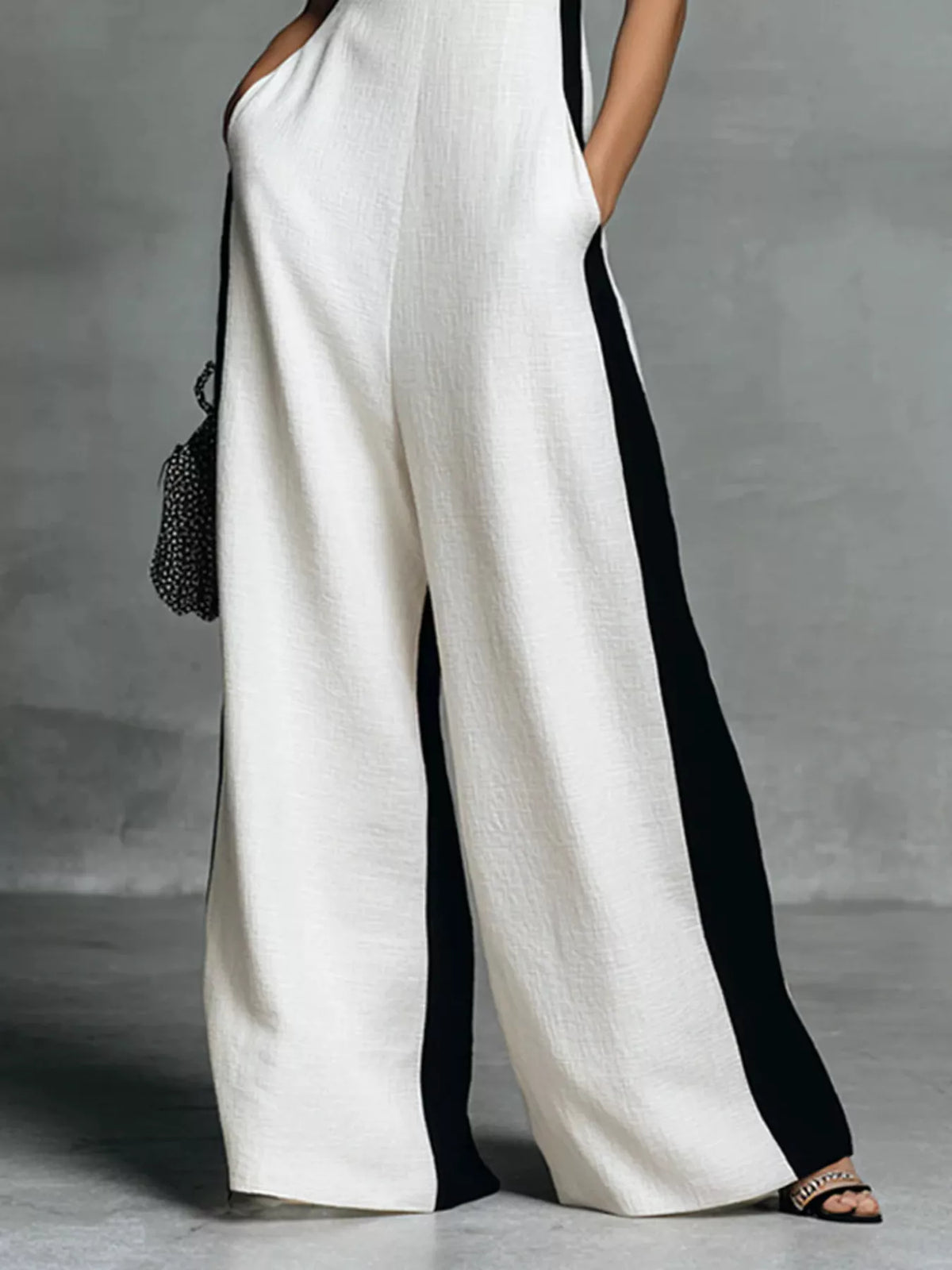Contrast Trim V-Neck Sleeveless Jumpsuit - White - View 3