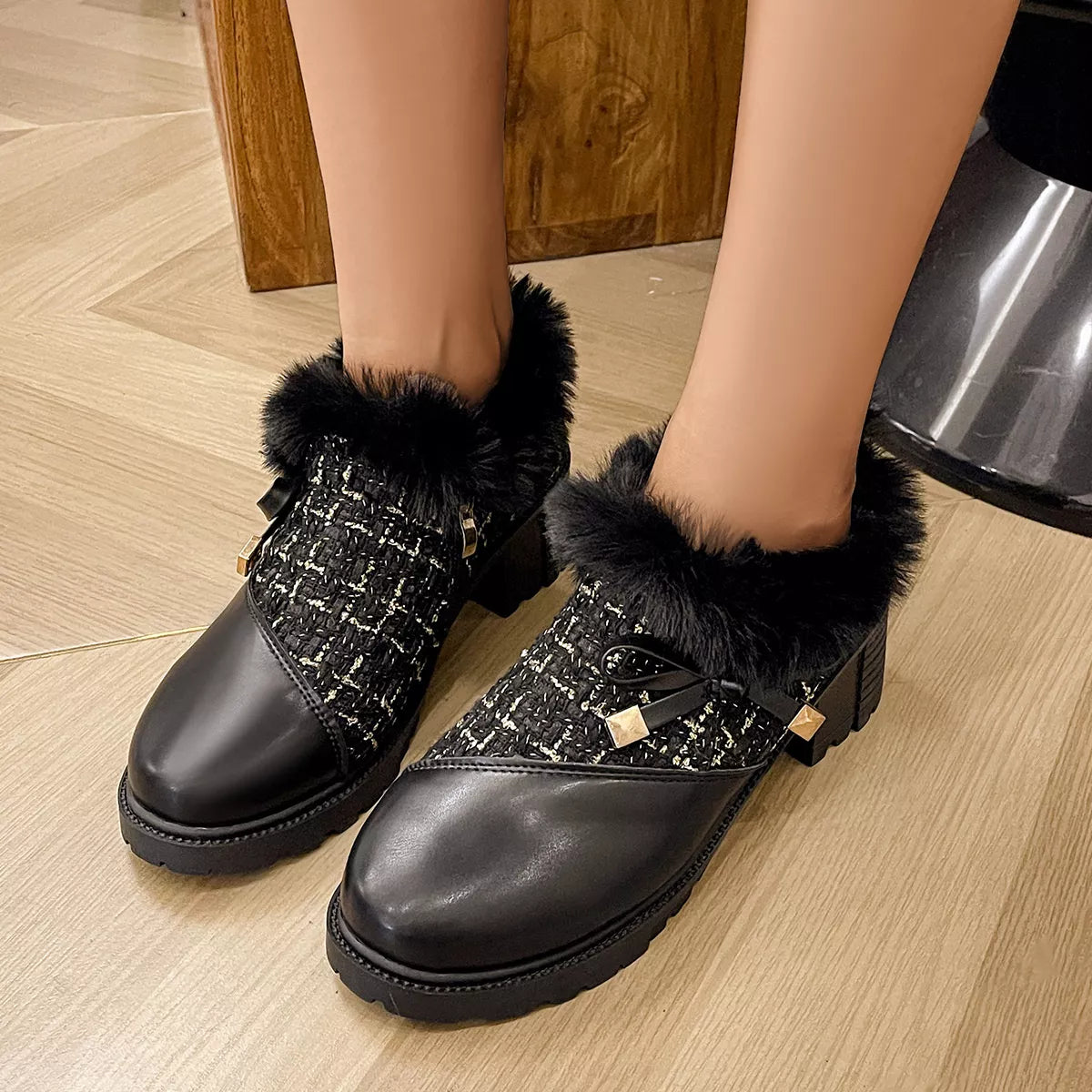Round Toe Block Heels Boots - Black Hairy Mouth - View 5