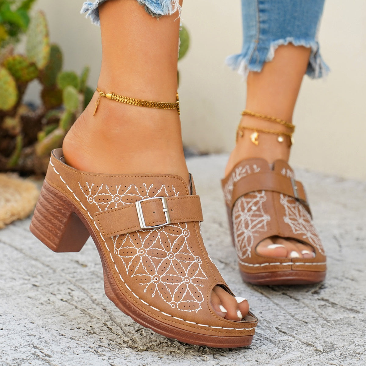 Buckle Decor Block Heel Sandals - Tan - View 14