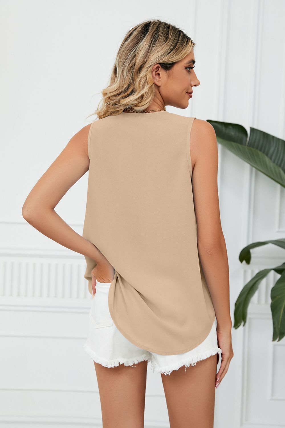 Contrast Trim Plunge Sleeveless Blouse - Tan - View 12