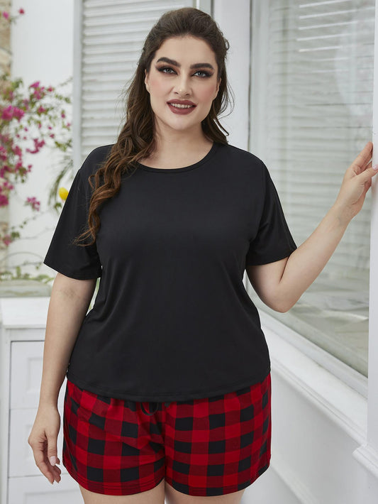 Plus Size Round Neck Tee Shirt and Plaid Shorts Lounge Set - Black/Red - View 1