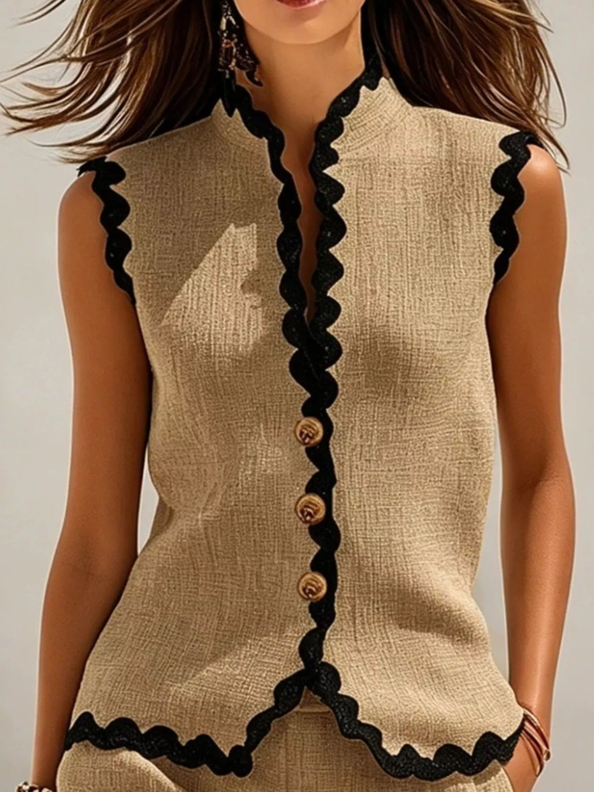 Full Size Contrast Scalloped Trim Sleeveless Top and Shorts Set Plus Size - Taupe - View 2