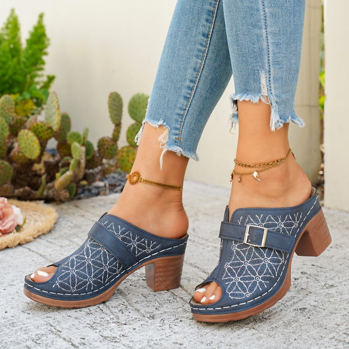 Buckle Decor Block Heel Sandals - Blue - View 12