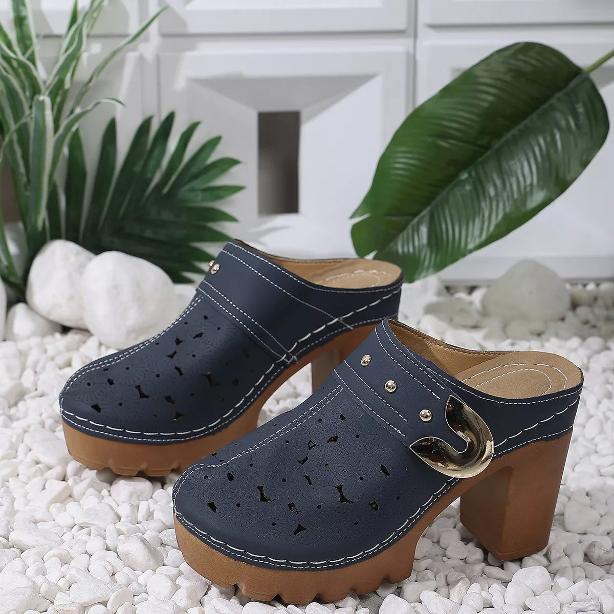 Round Toe Block Heels Sandals - Blue - View 10