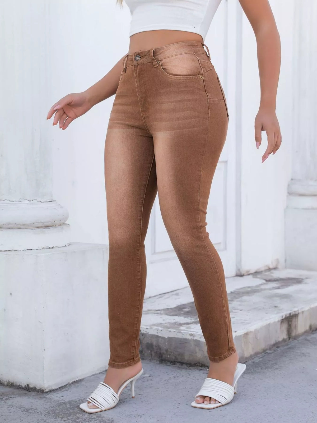 High-Waisted Slim-Fit Jeans - Brown - View 4