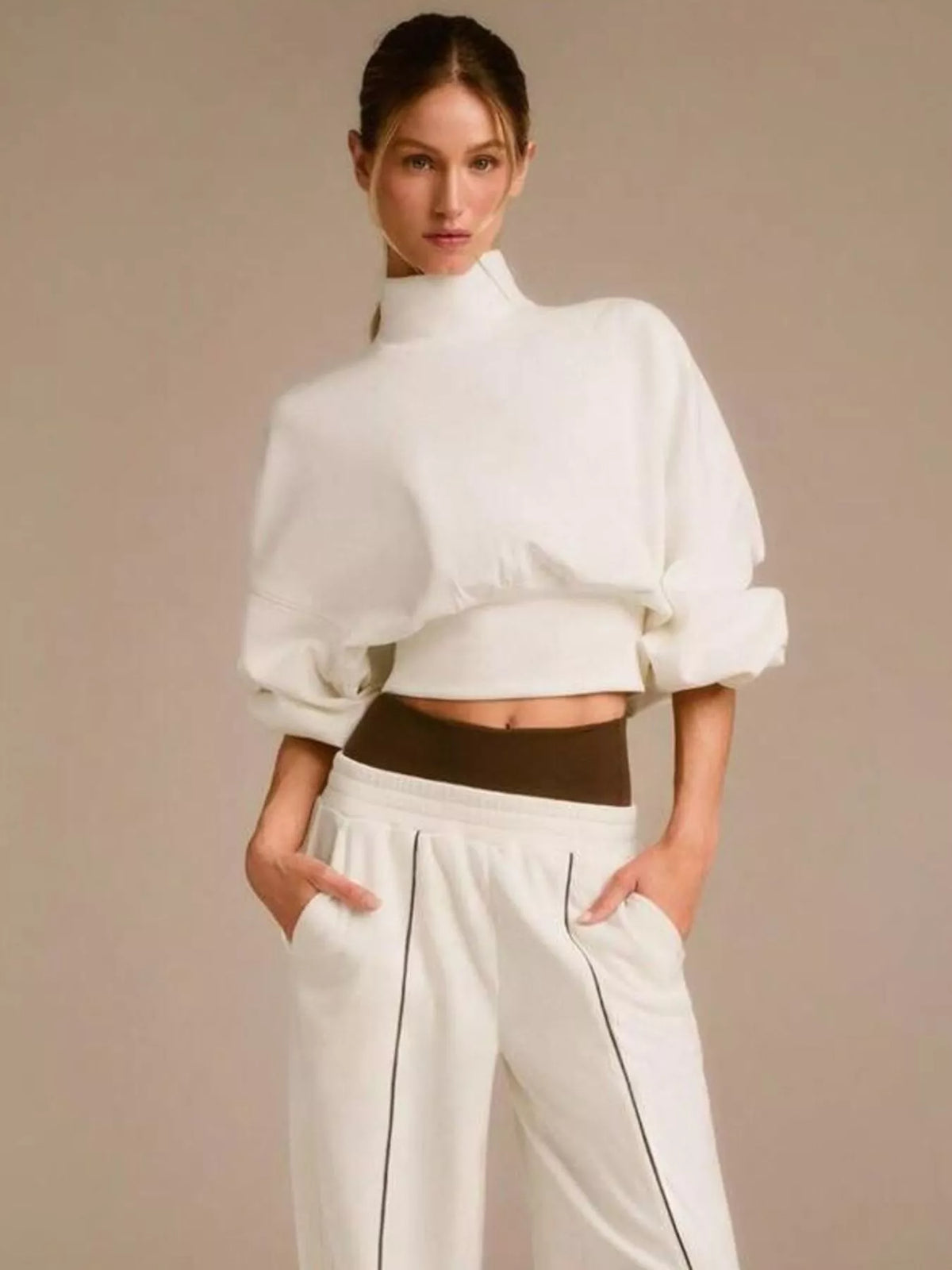 Turtleneck Dropped Shoulder Sweatshirt - White - View 4