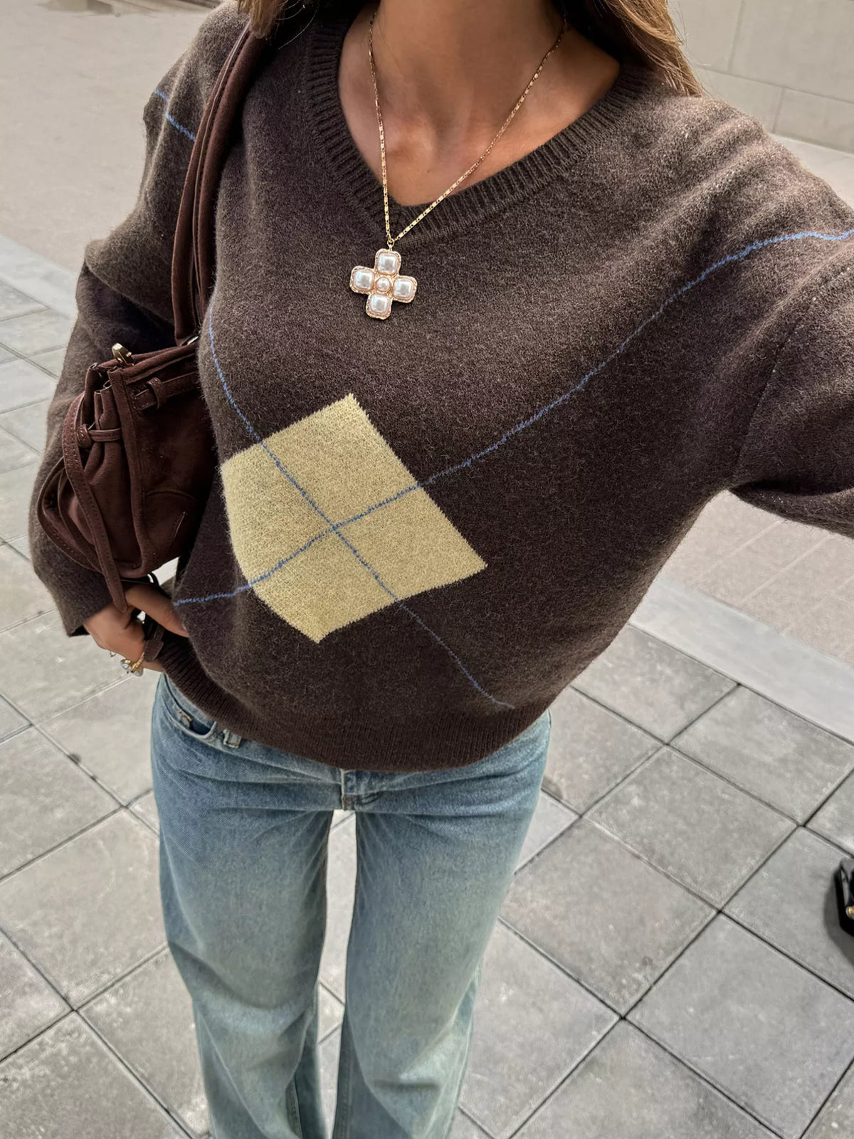Argyle Pattern V-Neck Knit Sweater - Brown - View 4