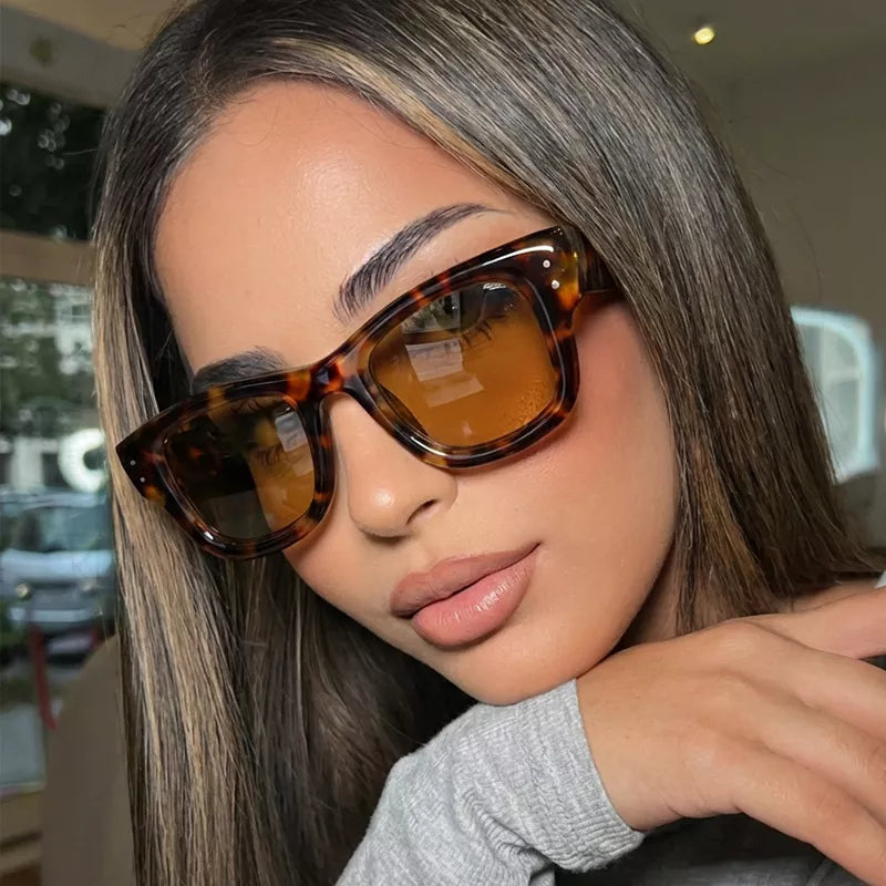 Oversized Rectangular Gradient Lens Sunglasses - Caramel - View 3