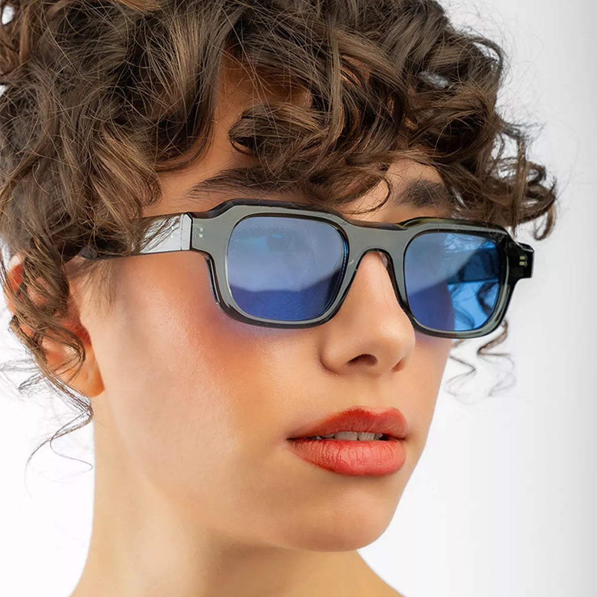 Vintage Rectangular Sunglasses - Black - View 3