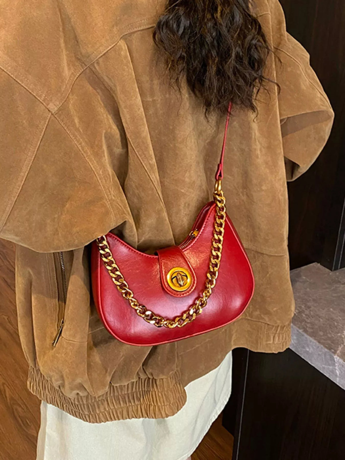 Chain Accent Shoulder Bag - Wine Red - View 8
