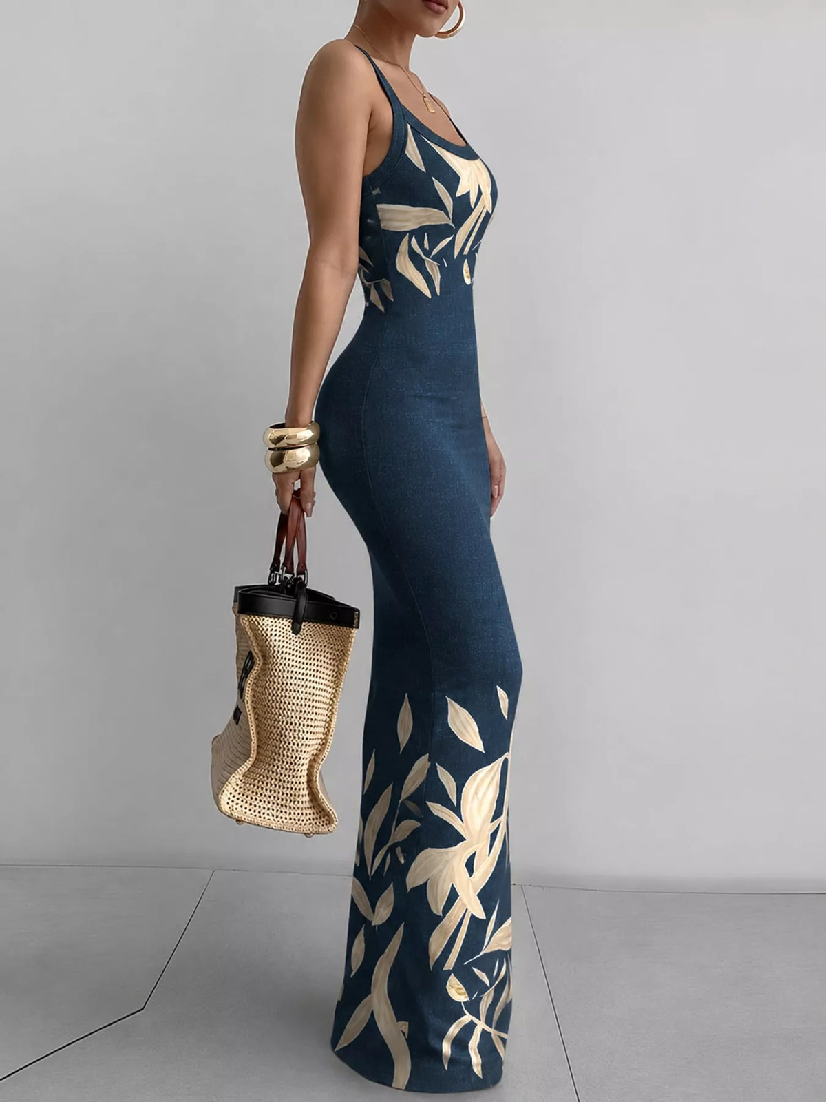 Sleeveless Bodycon Maxi Dress - Navy Blue Positioning - View 7