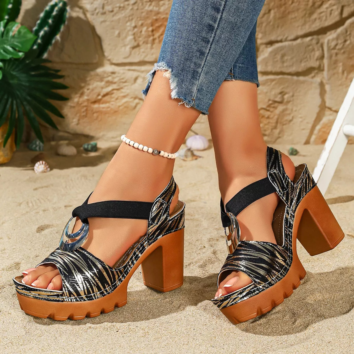Open Toe Block Heels Sandals - Black - View 2