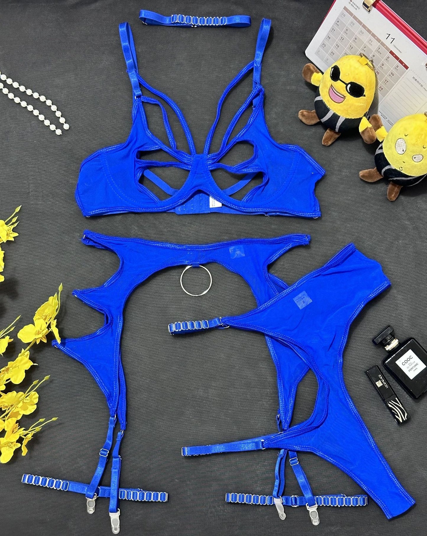 Sexy Hollow-out Splicing Mesh Gathered Body-shaping Underwear Set with Steel Ring