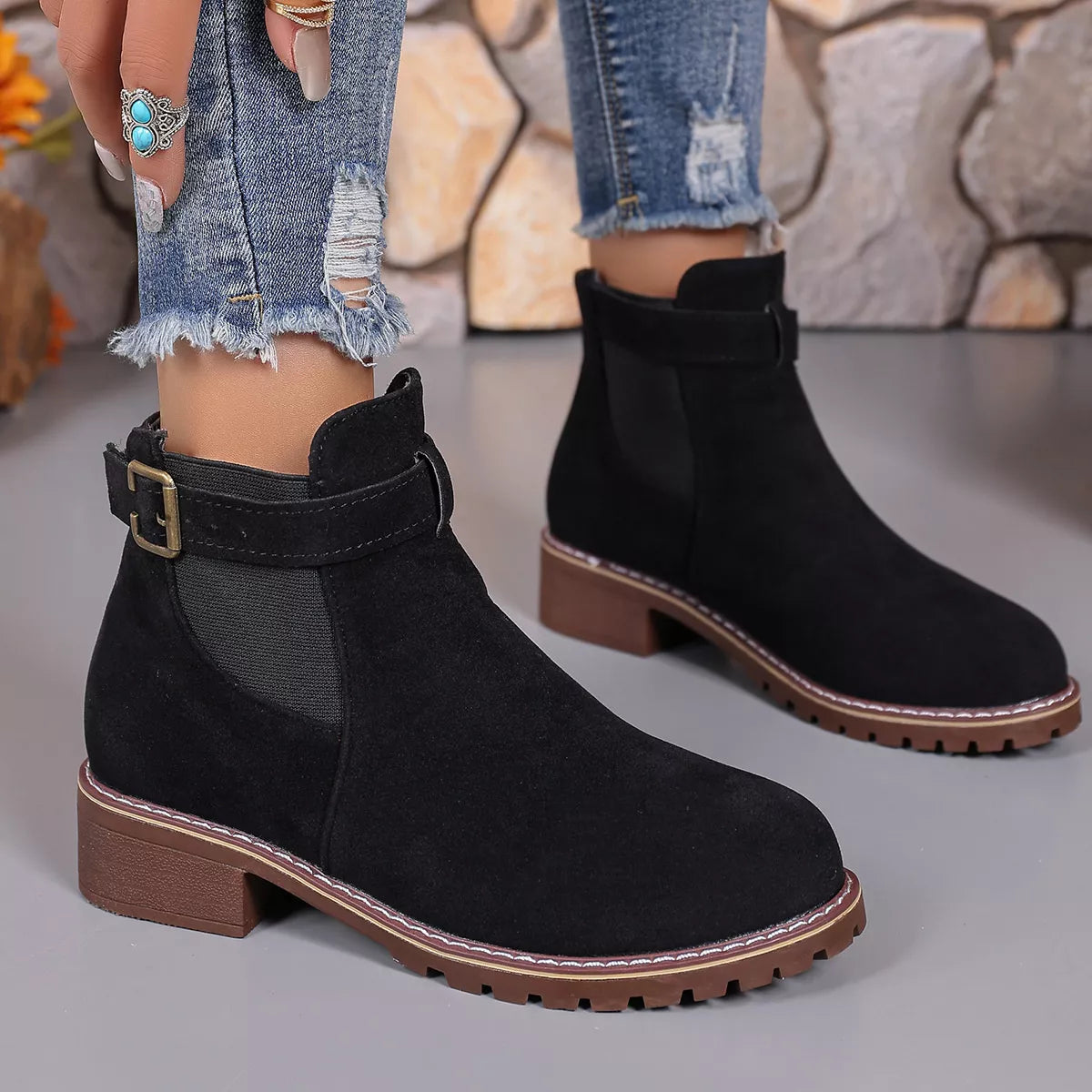 Round Toe Block Heels Boots - Black - View 2