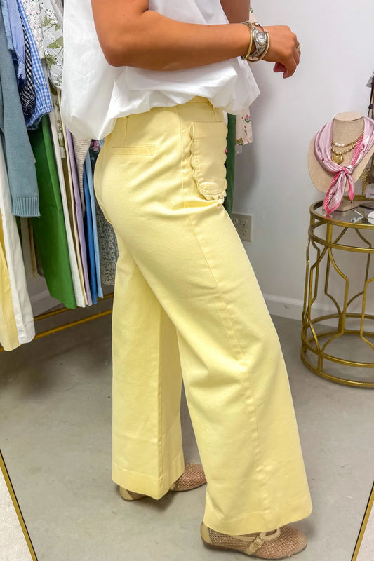 Yellow Solid Color Scalloped Patch Pocket Shift Jeans - Yellow - 2