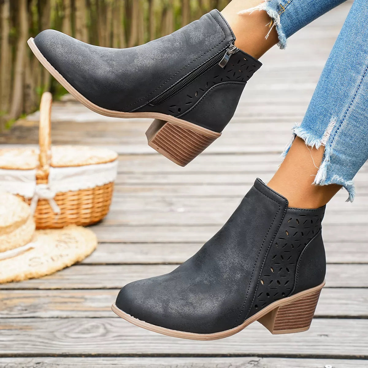 Round Toe Block Heels Boots - Black - View 1