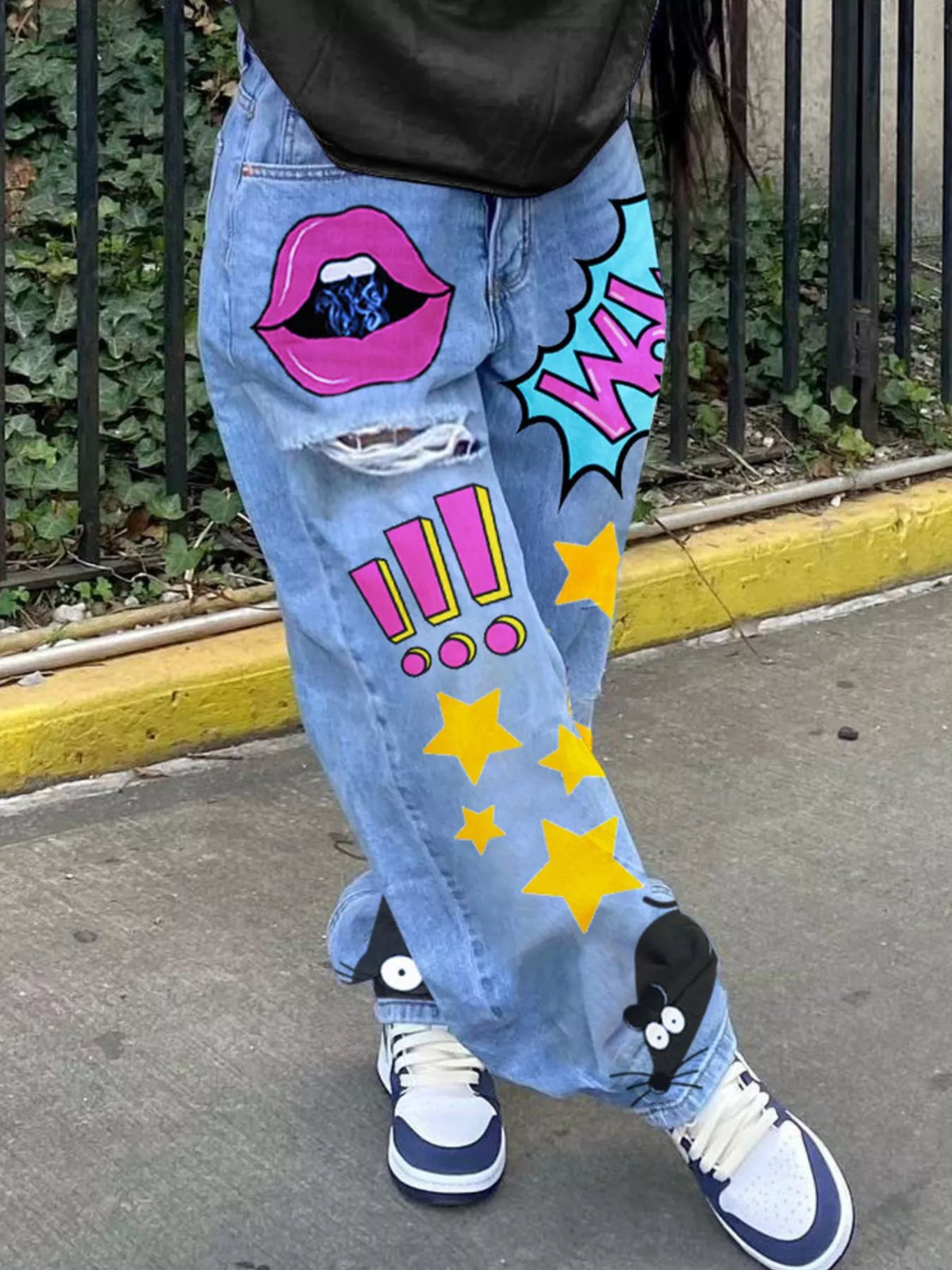Full Size Pop Art Print Loose Fit Jeans Plus Size - Light Blue - View 2
