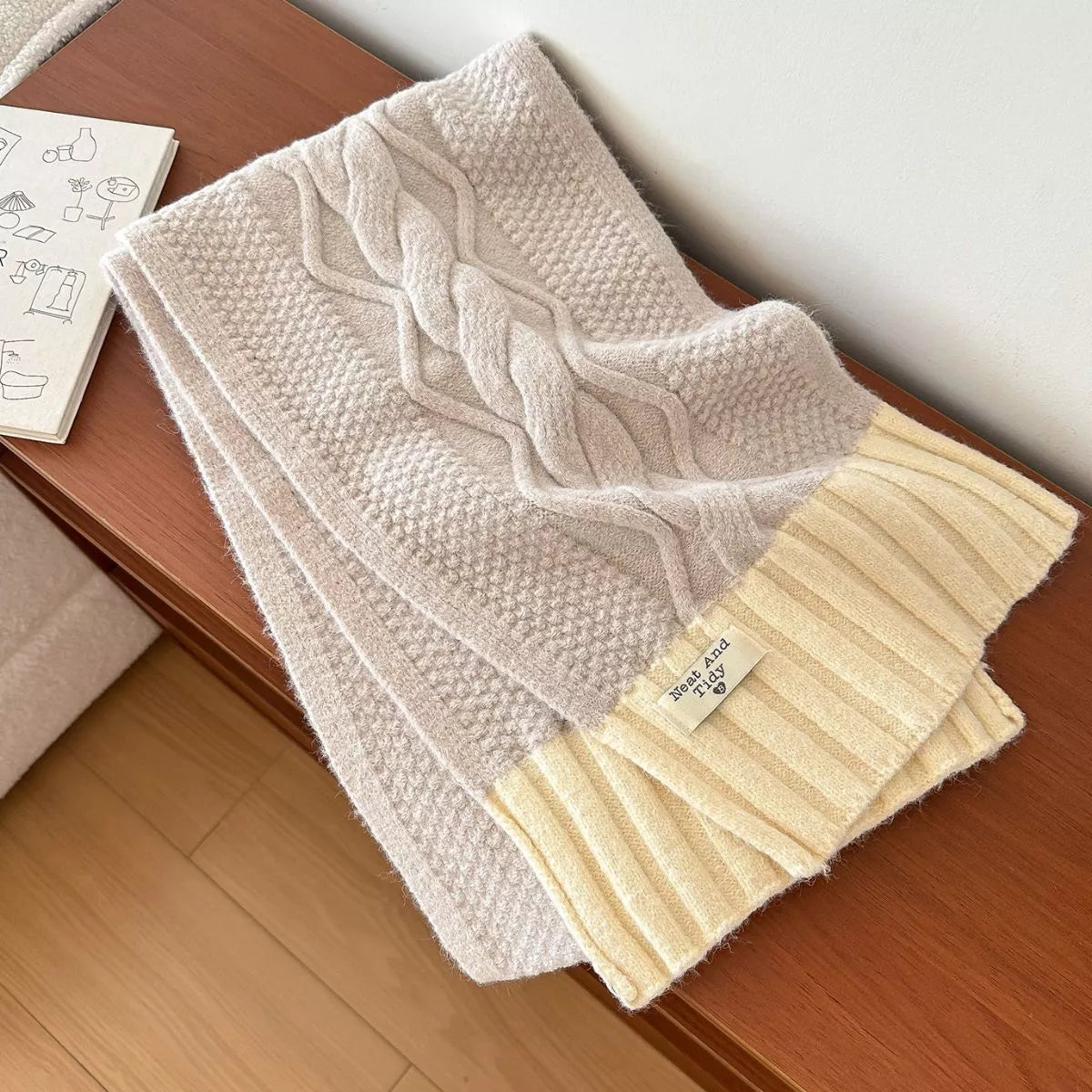 Two-Tone Cable Knitted Scarf - Khaki - View 5