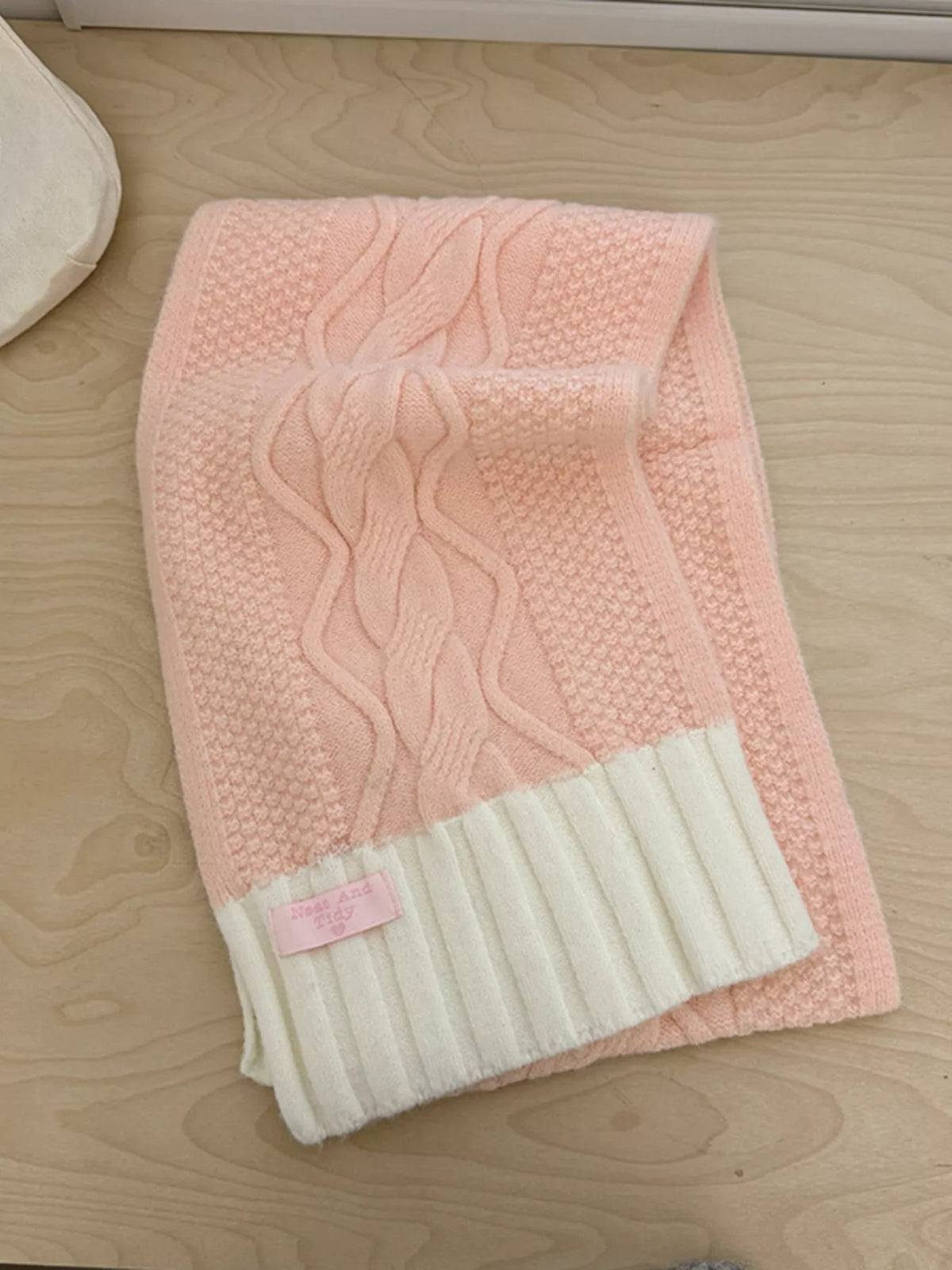 Two-Tone Knitted Warm Scarf - Pink - View 3