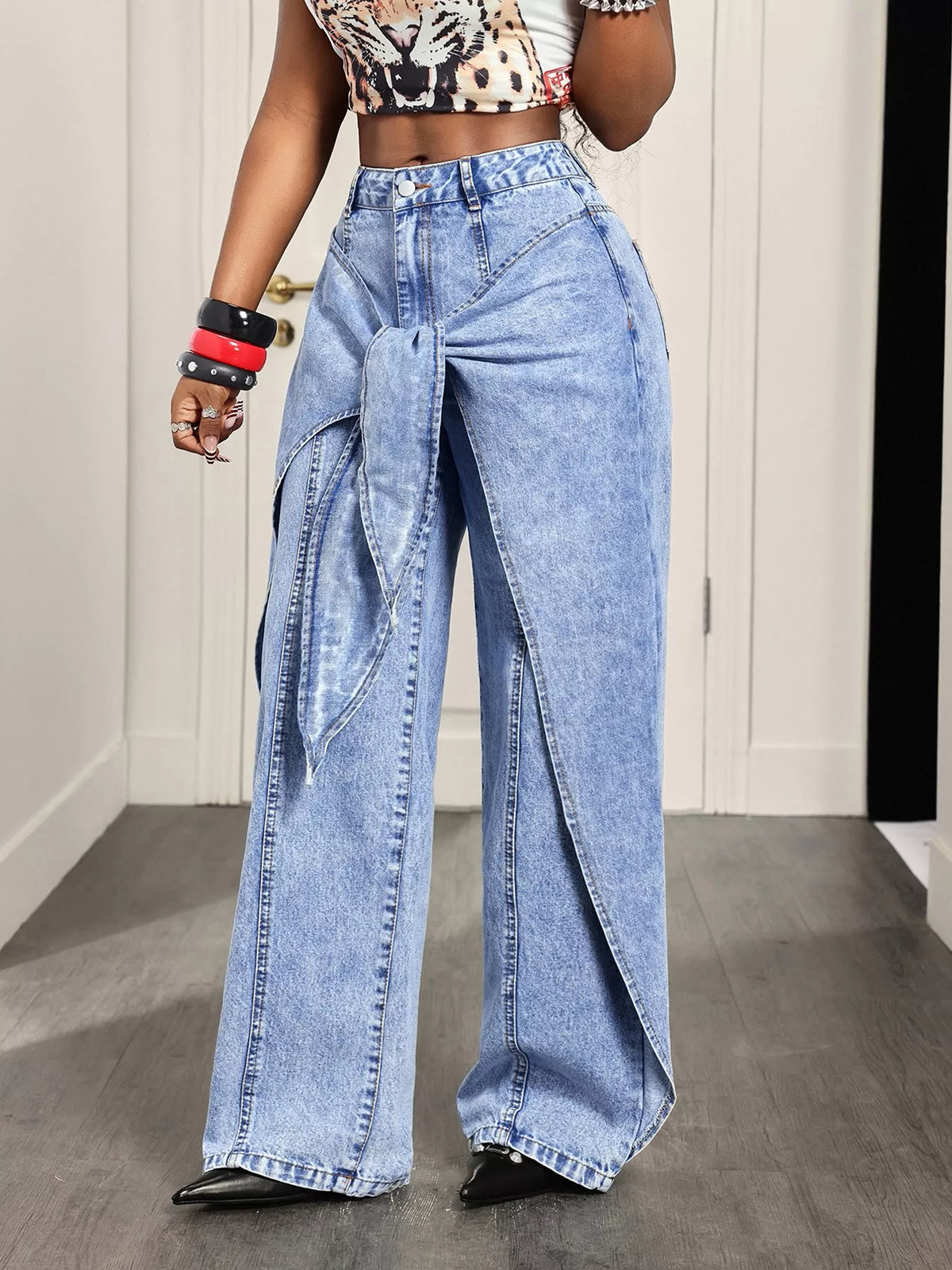 High-Waisted Ruffled Wide-Leg Jeans - Blue - View 2