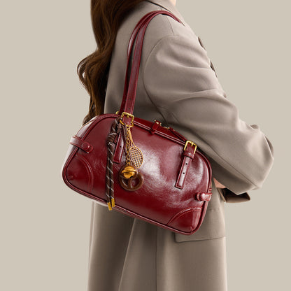 Vintage Style Leather Shoulder Bag - Red - View 1