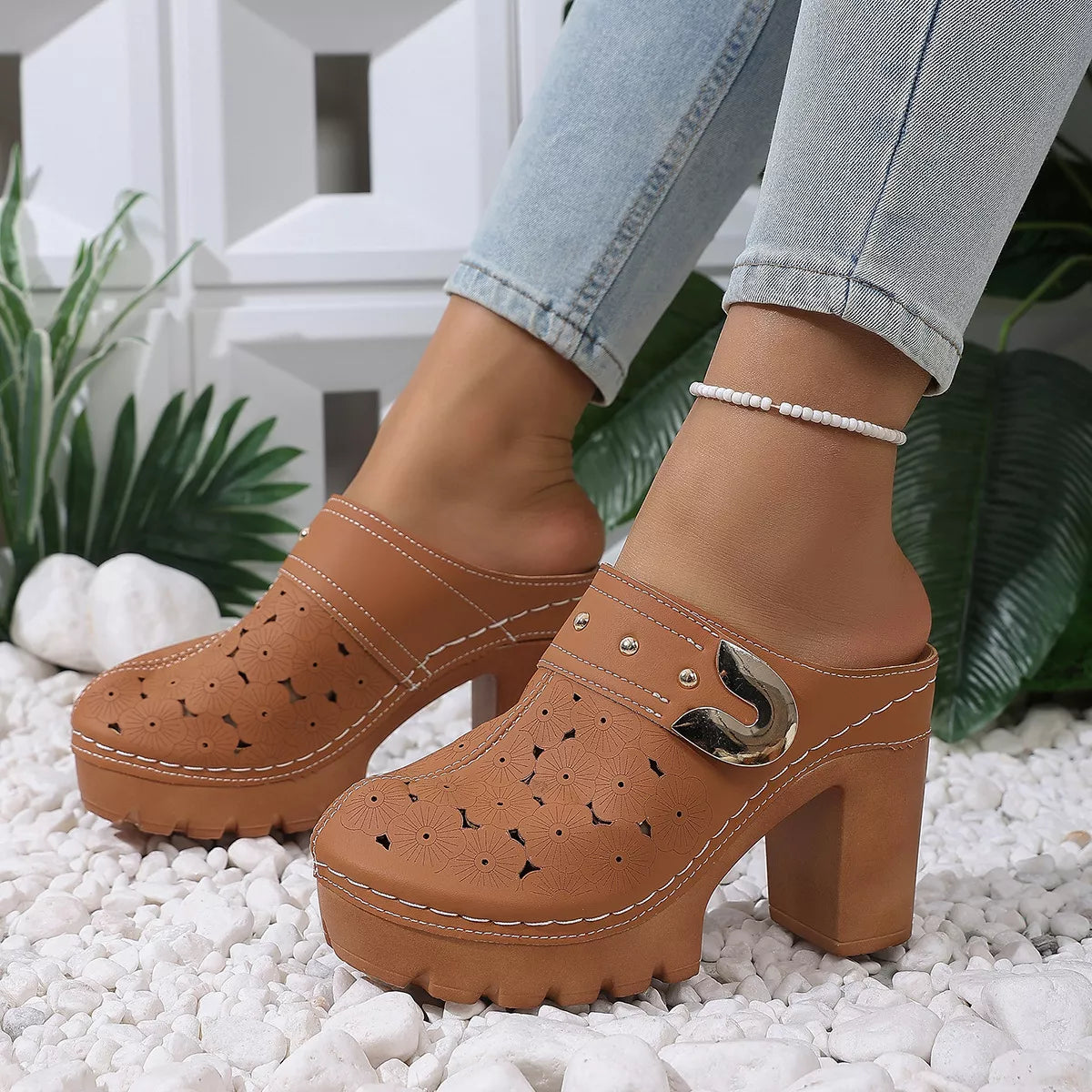 Round Toe Block Heels Sandals - Brown - View 15