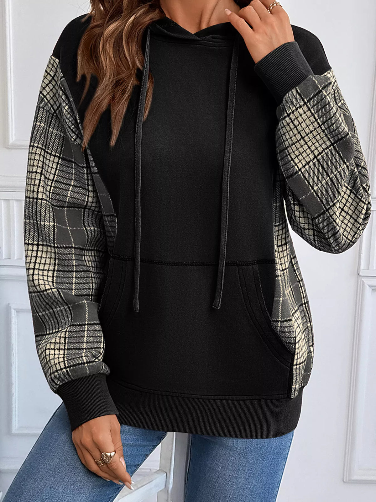 Plaid Sleeve Drawstring Pocket Hoodie - Black - View 17