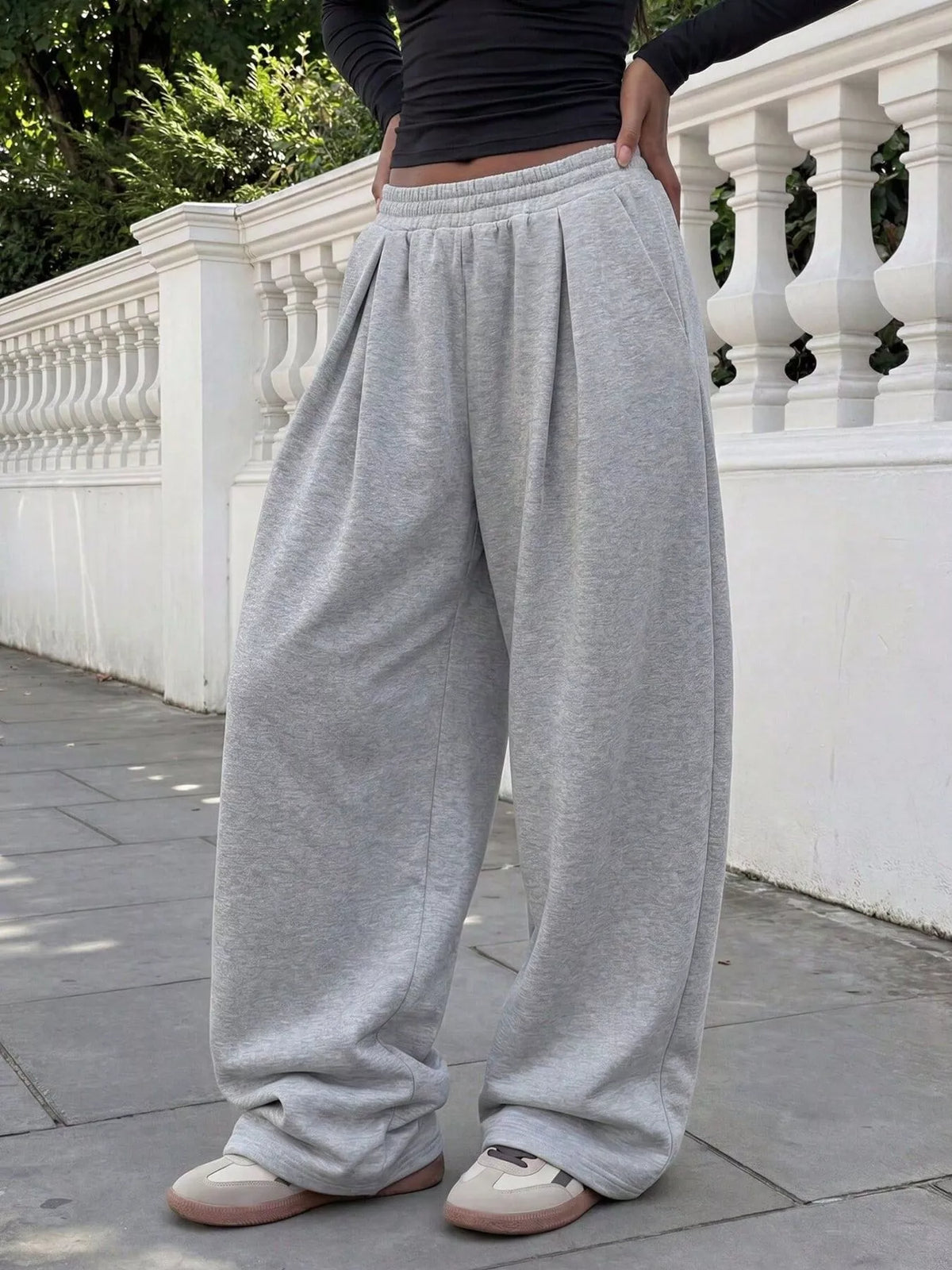 Elastic Waist Wide-Leg Sweatpants - Gray - View 3