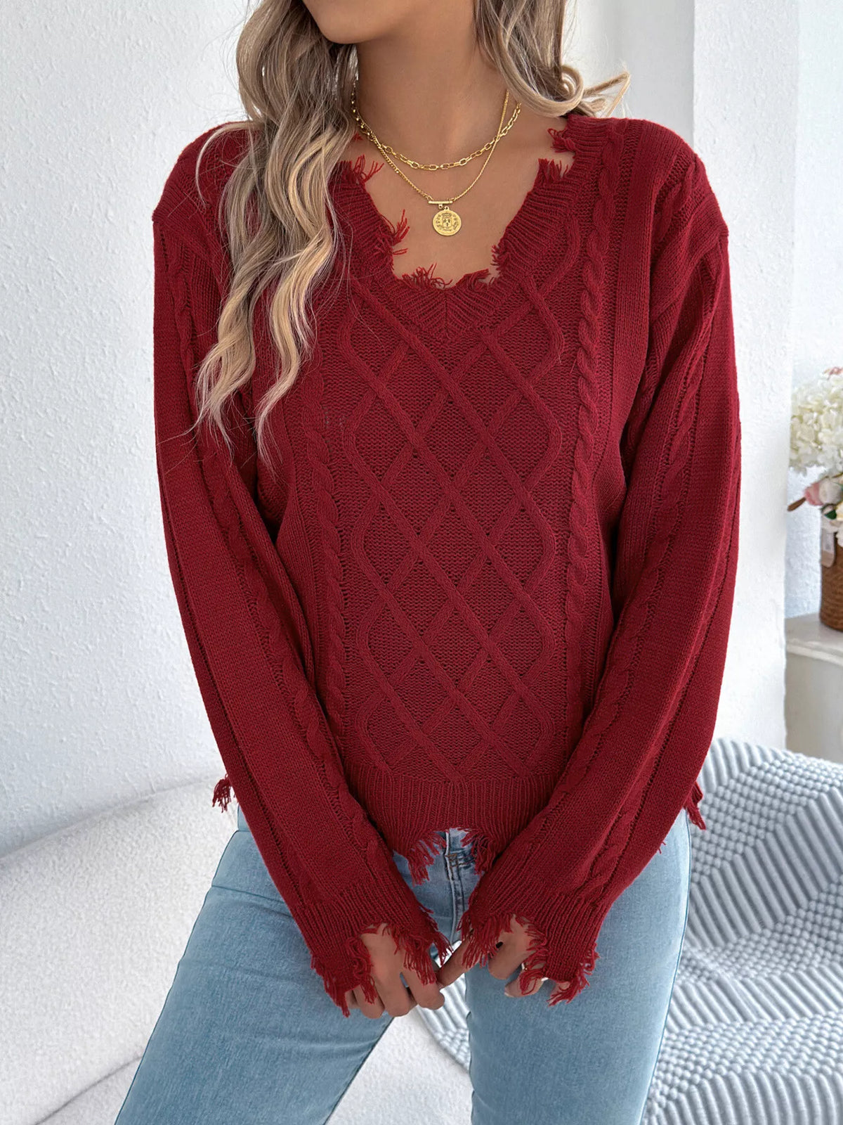 V-Neck Distressed Hem Cable Knit Sweater - Burgundy - View 5