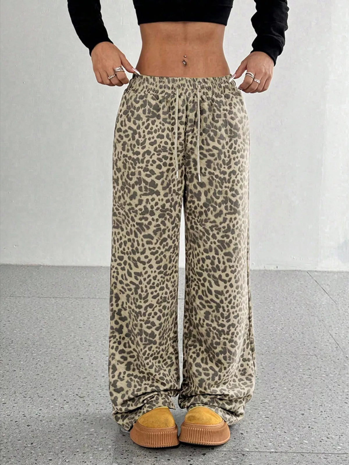 Full Size Leopard Print Wide Leg Pants Plus Size - Khaki - View 8