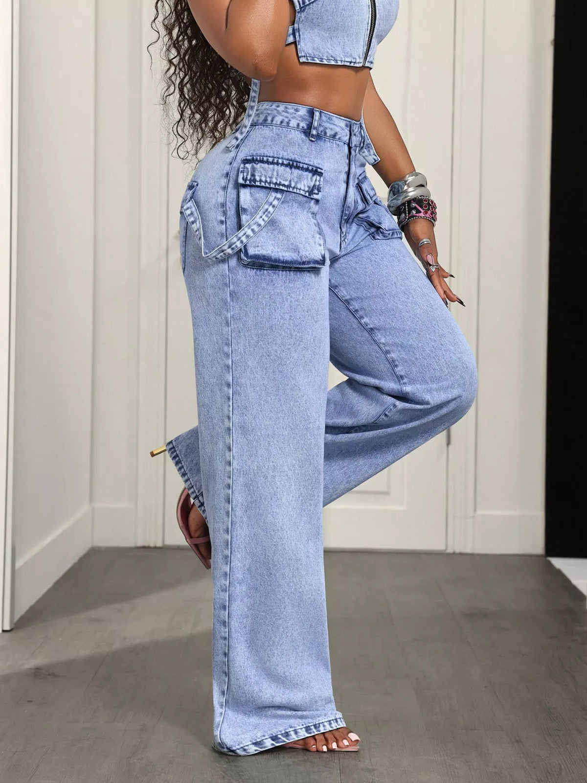 High-Waisted Wide-Leg Cargo Jeans - Blue - View 3