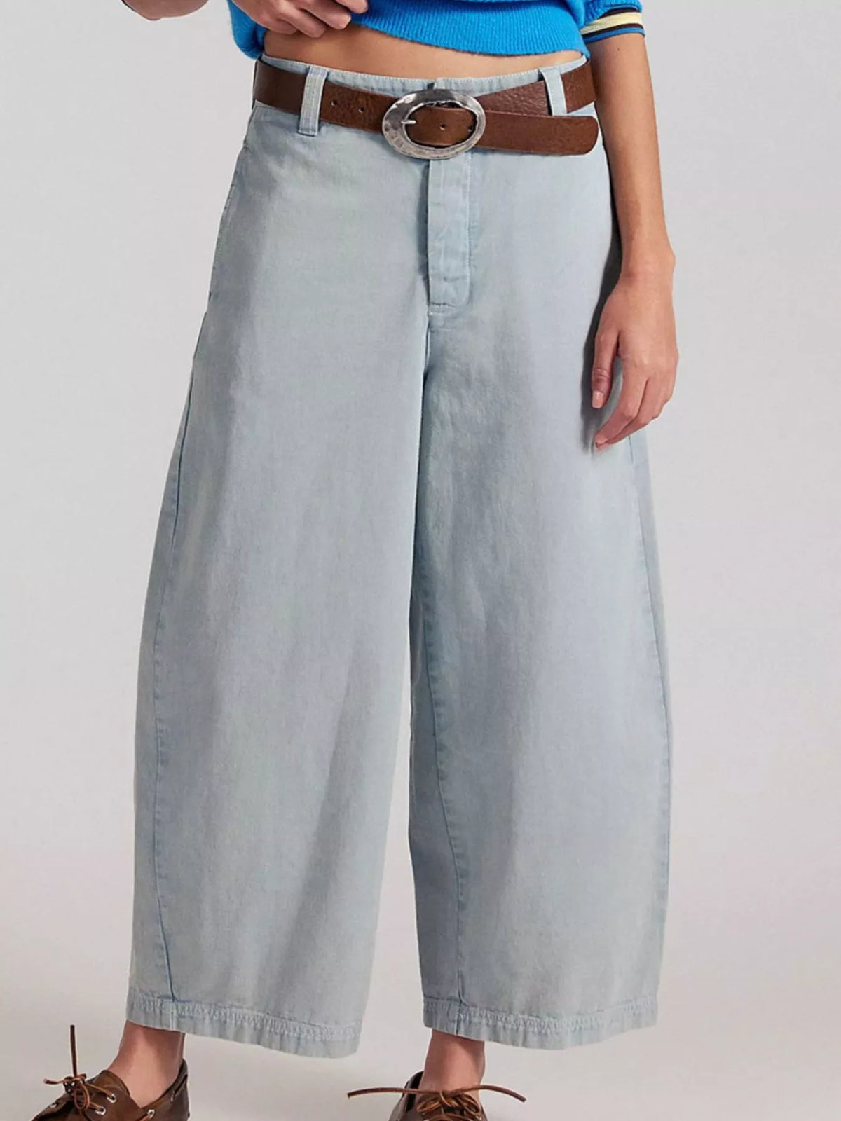 Wide-Leg Cropped Jeans - Light Blue - View 1