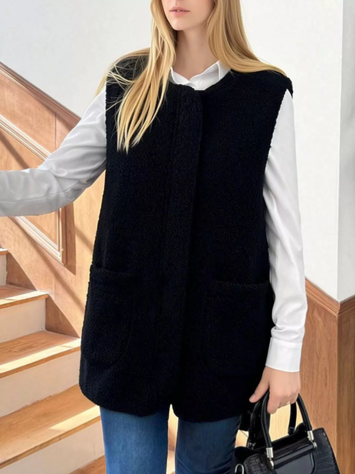 Sherpa Sleeveless Vest Coat - Black - View 3