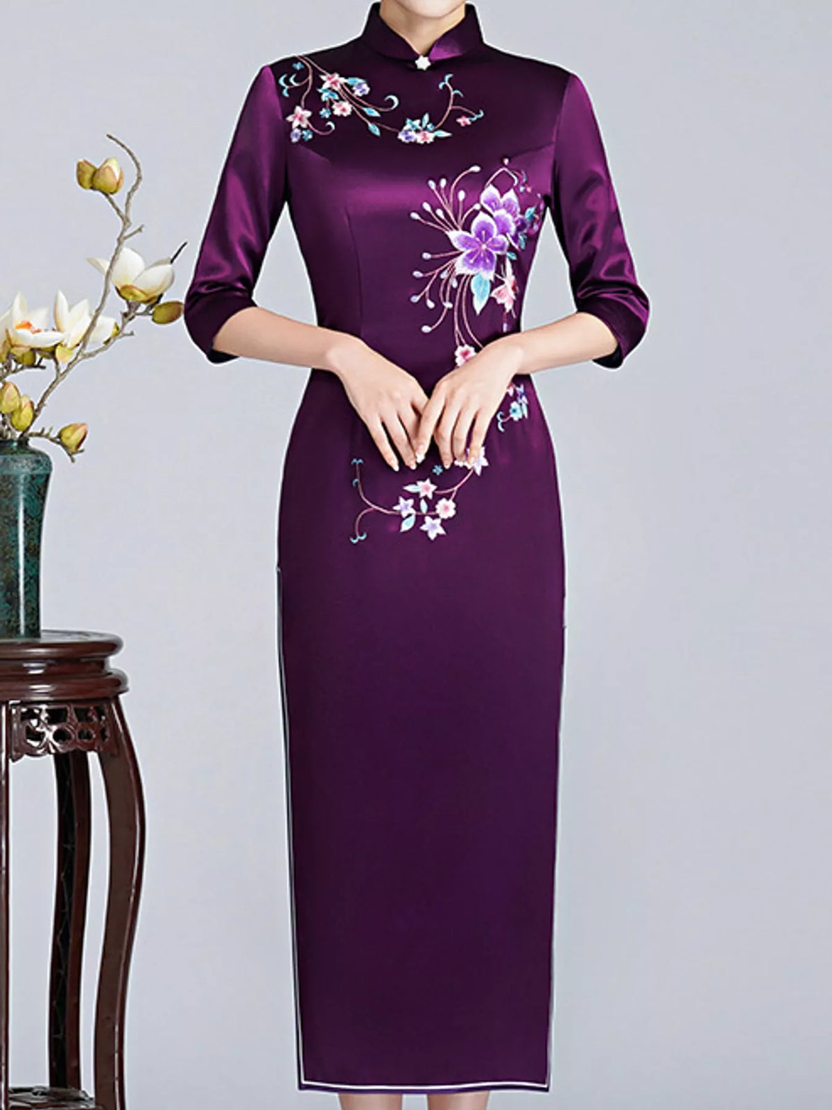 Plus Size Floral Embroidered Cheongsam Slim-Fit Dress