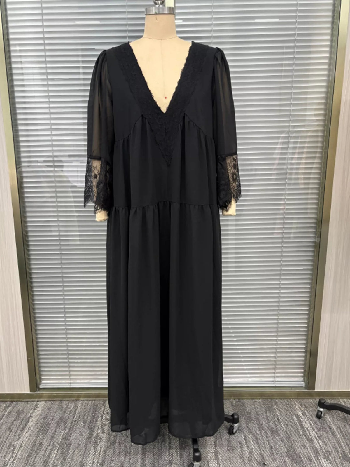 Lace Trim V-Neck Maxi Dress - Black - View 4