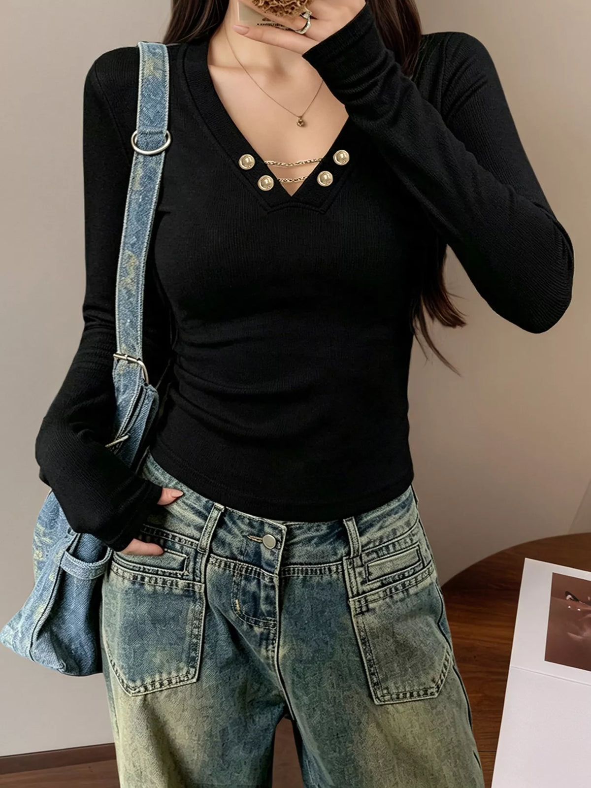 Decorative Pearl Buttons V-Neck Long Sleeve T-Shirt - Black - View 3