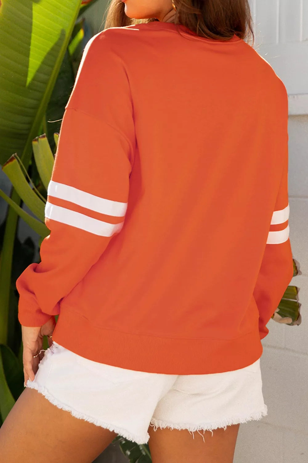 Spooky Season Ghost Graphic Varsity Striped Sleeve Halloween Pullover Sweatshirt - Orange - View 5