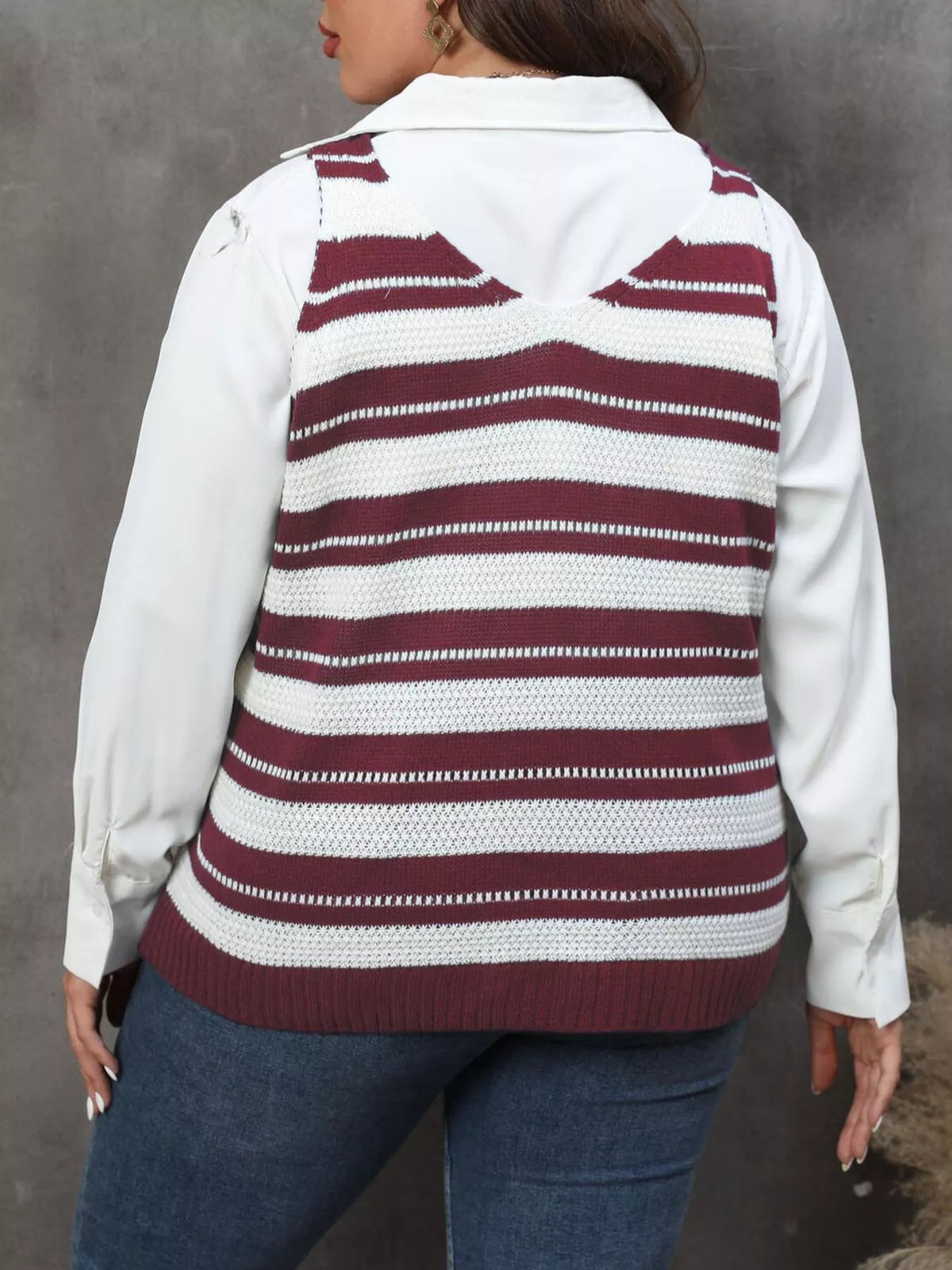 Plus Size Striped V-Neck Knit Sweater Vest - Wine Red - View 2