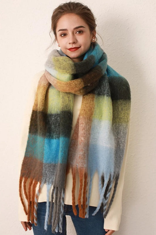 Thermal Fringe Contrast Plaid Scarf - Gray/Blue grid - View 2