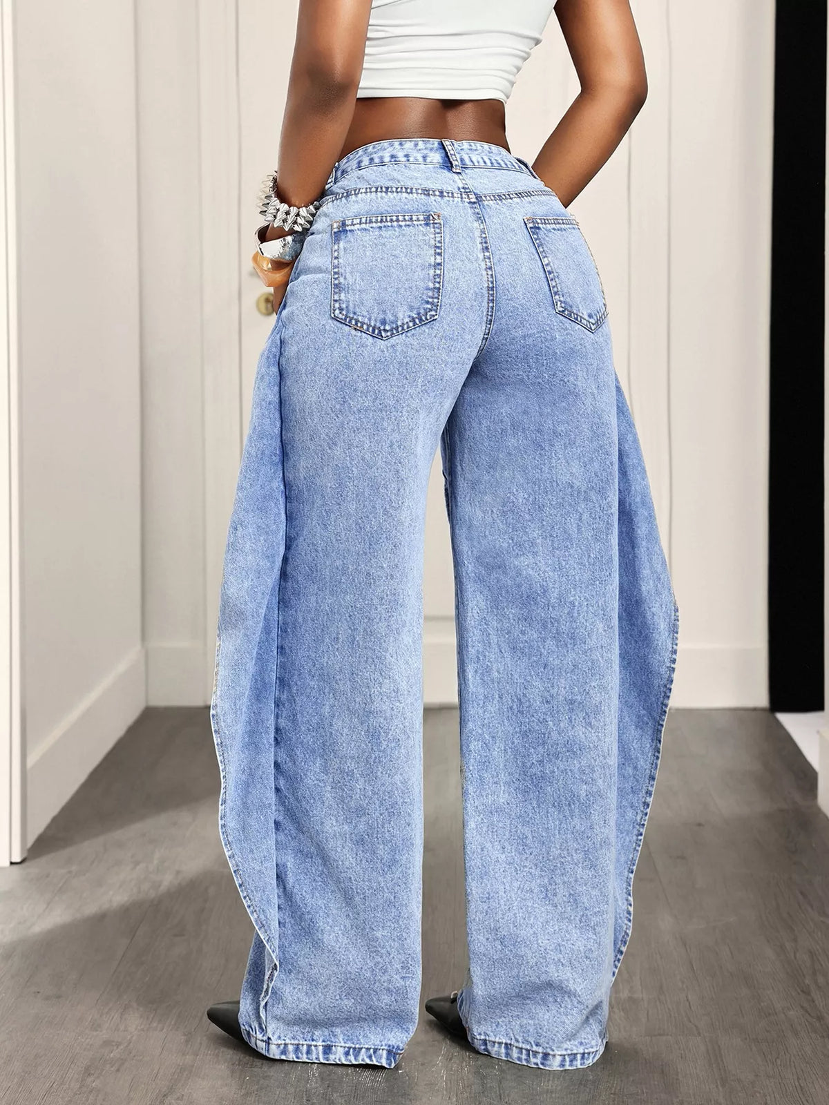 High-Waisted Ruffled Wide-Leg Jeans - Blue - View 5