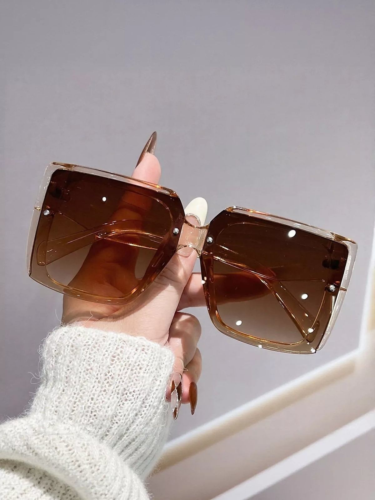 Oversized Gradient Square Sunglasses - Caramel - View 6