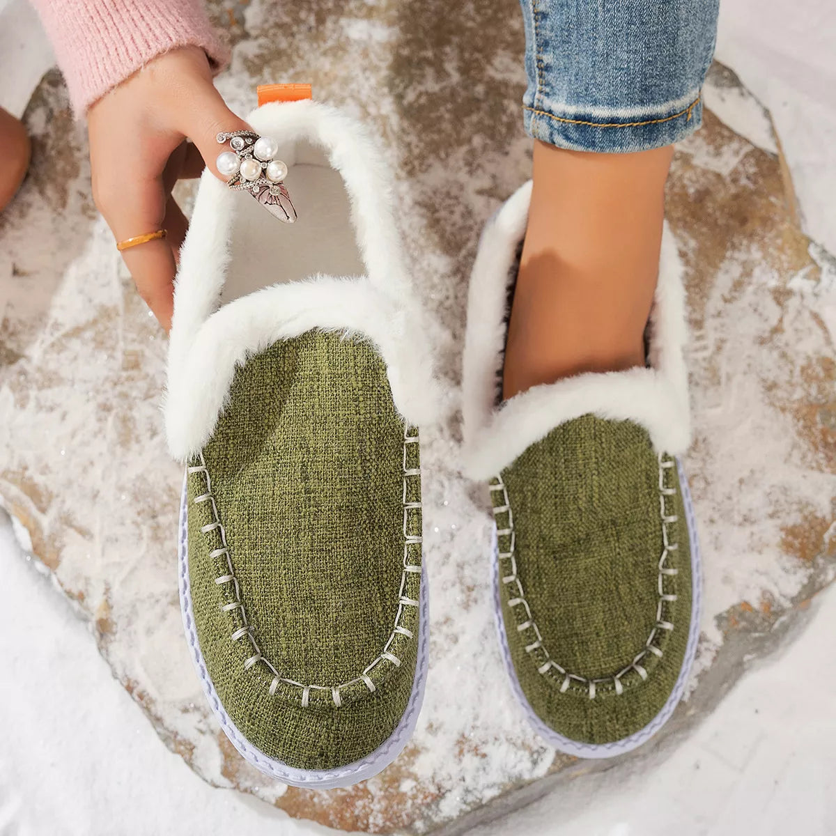 Faux Fur Lined Round Toe Shoes - Green - View 1