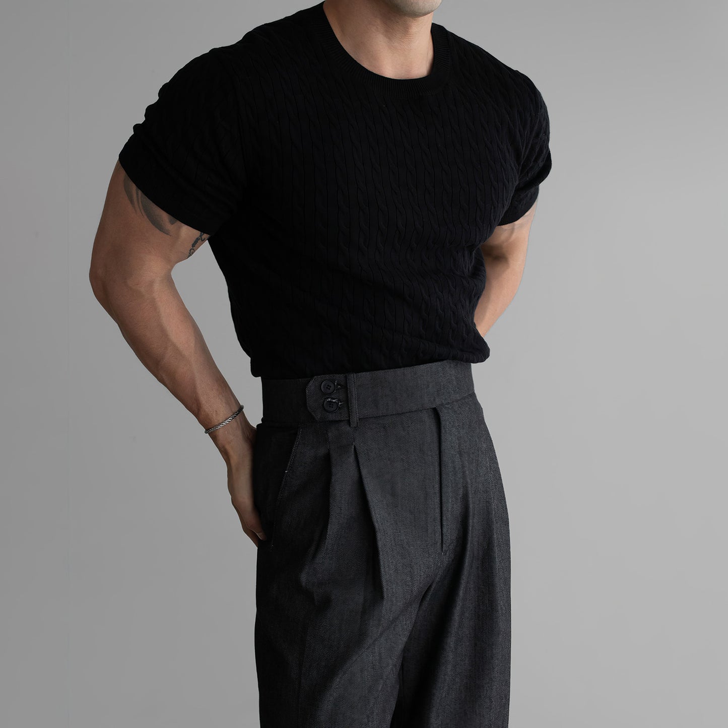 Round neck Fried Dough Twists knit short sleeved T-shirt for men