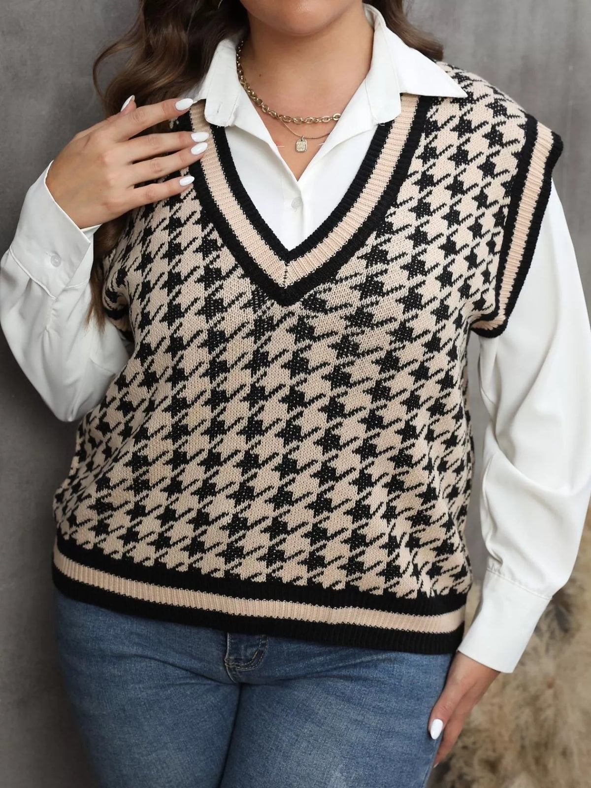 Plus Size Houndstooth V-Neck Knit Sweater Vest - Apricot - View 5