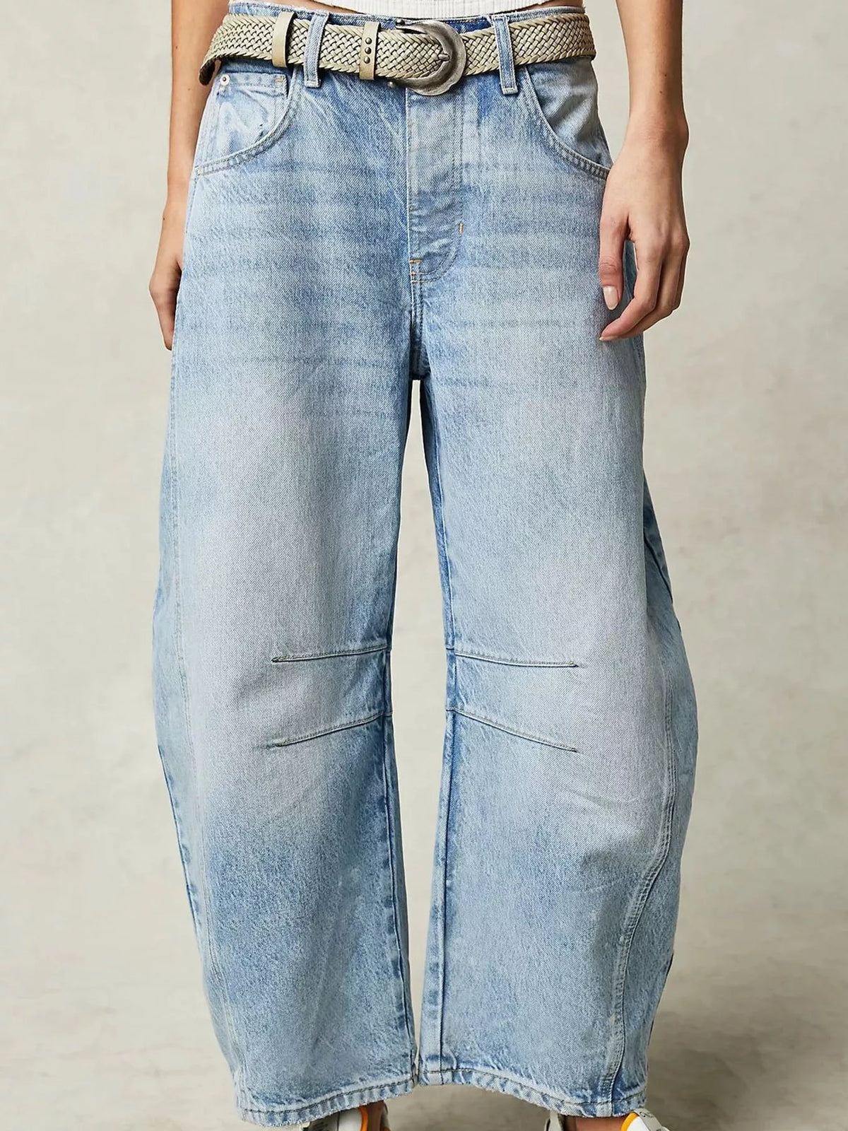 Barrel-Leg Jeans - Light Blue - View 5