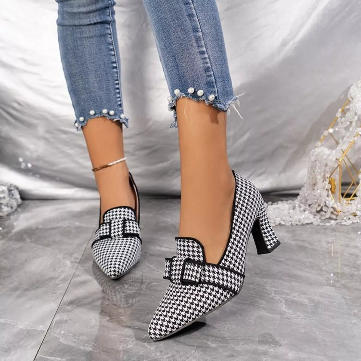 Point Toe Block Heels Pumps - Black - View 1