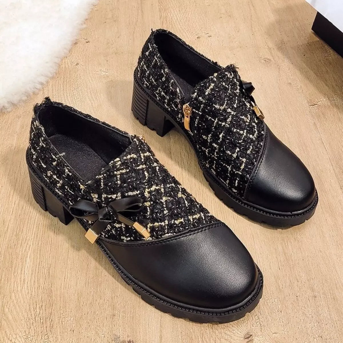 Round Toe Block Heels Boots - Black - View 12